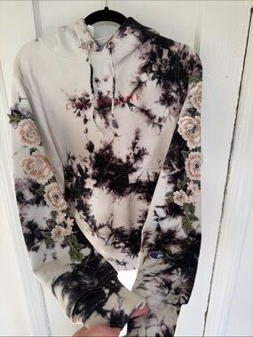 Champion Tie-Dye Cream & Black Hoodie with Floral Embroidery